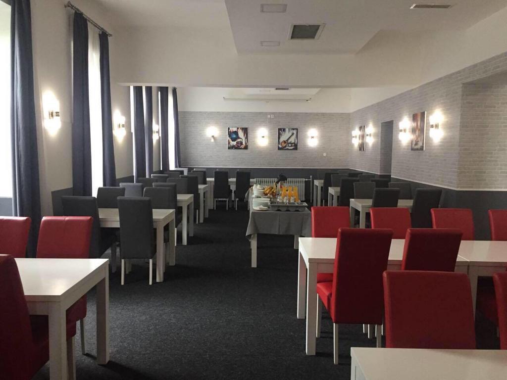 Hostel Levicki Slavonski Brod Ngoại thất bức ảnh